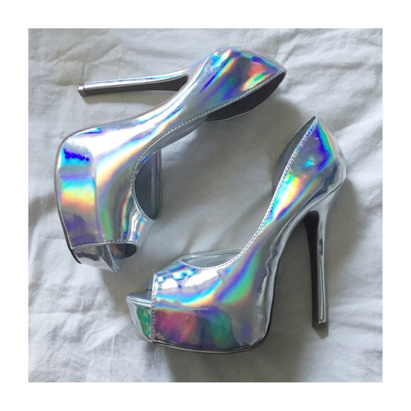 steve madden holographic shoes